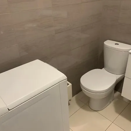 Apartment With Private Parking *